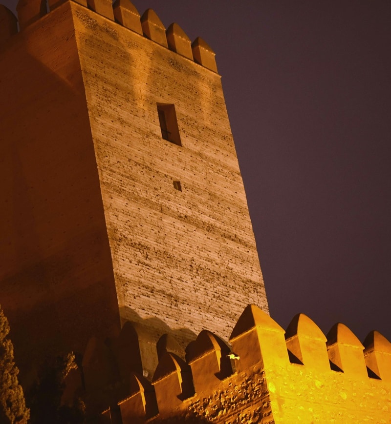 Visita guiada nocturna por los secretos y leyendas de Almería