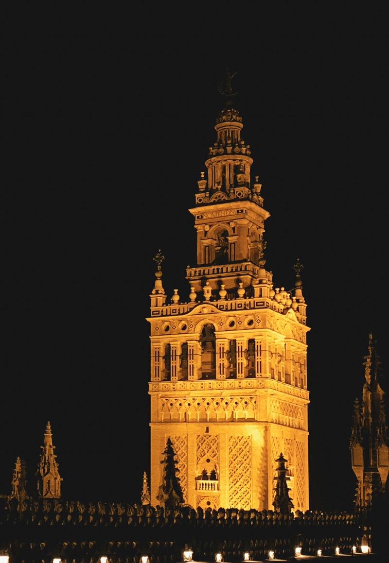 Visita guiada nocturna a la Sevilla «encantada»